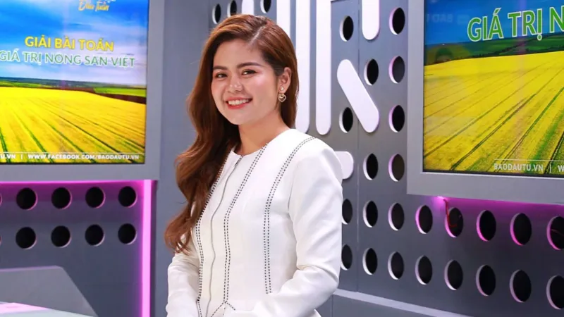 Mỹ Tú  là một nữ doanh nhân tài năng